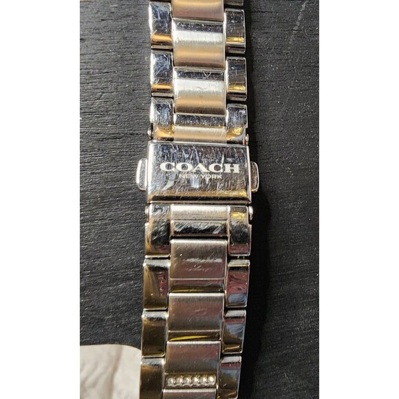 Beautiful COACH Park Quartz CRYSTAL White Dial Ladies WATCH 14503092 Gently Used - Picture 12 of 16
